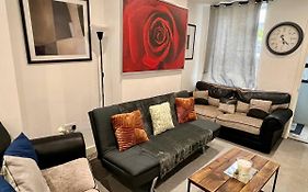 4 Bedroom Terrace House Near Town Center Wellingborough